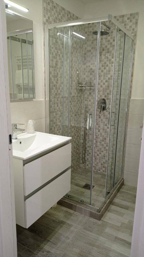 גרוסטו Gemini Camere E Suites מראה חיצוני תמונה