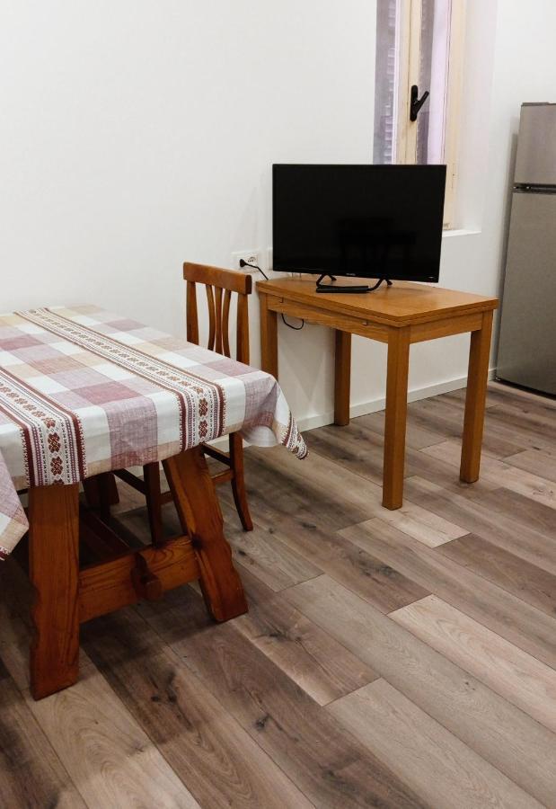 גרוסטו Gemini Camere E Suites מראה חיצוני תמונה