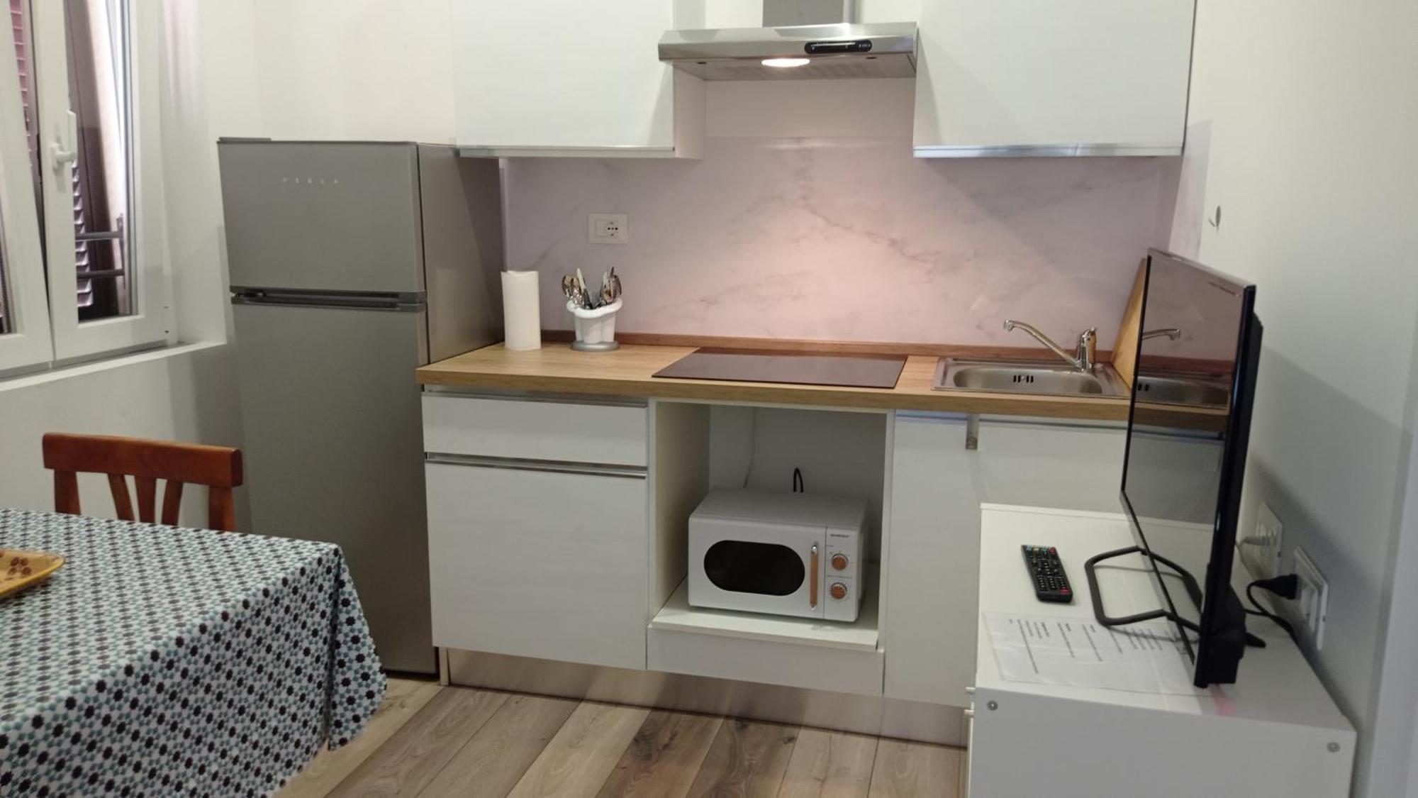 גרוסטו Gemini Camere E Suites מראה חיצוני תמונה