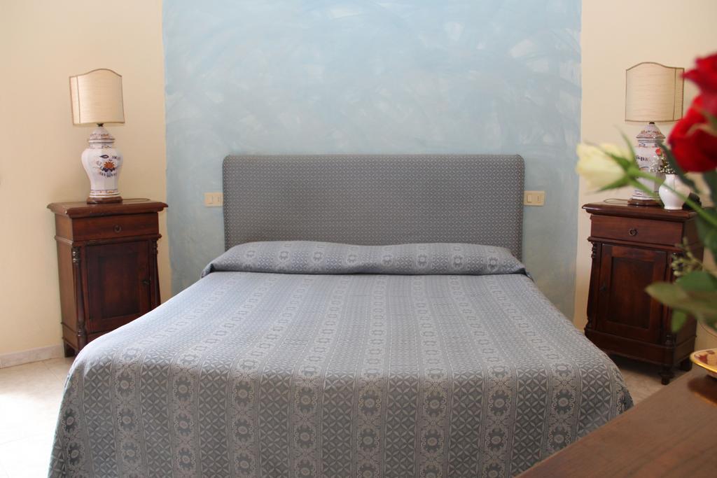 גרוסטו Gemini Camere E Suites מראה חיצוני תמונה
