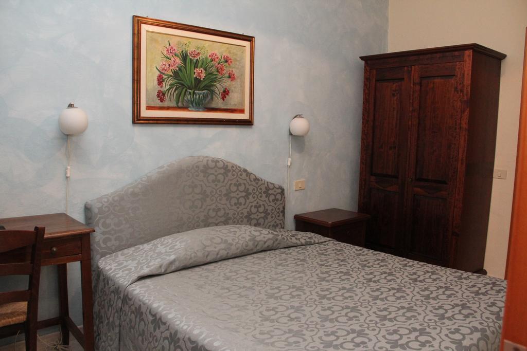 גרוסטו Gemini Camere E Suites חדר תמונה